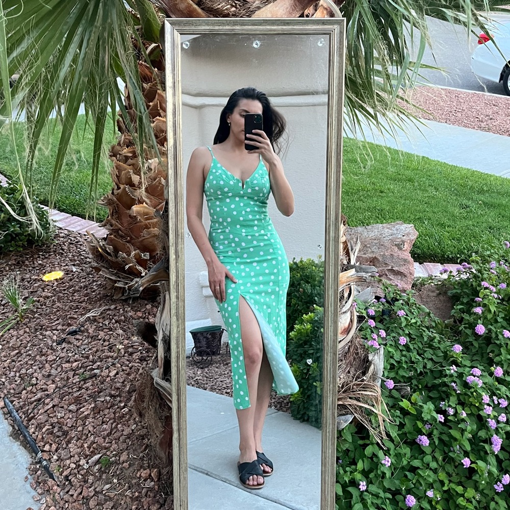 URBAN OUTFITTERS Green Midi Polka dot DRESS 👗